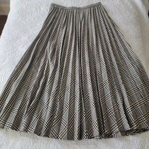 A-line pleated midi skirt